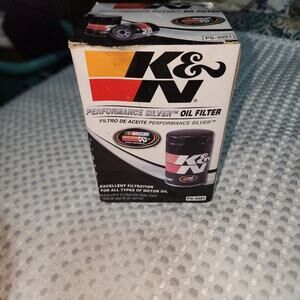 K & N PERFORMANCE NWT PS-3001 SILVER OIL FILTER